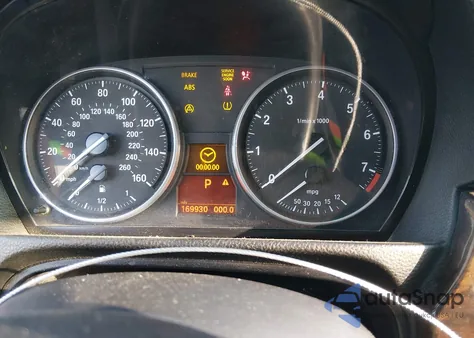 2008 BMW 328Xi из США, поврежденный, VIN WBAVC935X8K035585